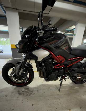 KAWASAKI Z900 